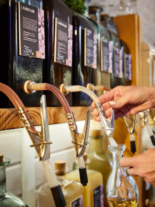 unico_Amphoren_Hand-2